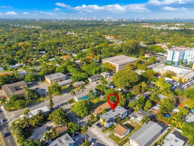 Building Photo - 8315 NE Miami Ct