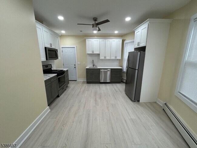 Building Photo - 15 N 14th St