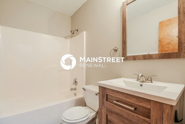 Building Photo - 4 Bedroom Pet-Friendly Home in Kearney, MO with Main Street Renewal