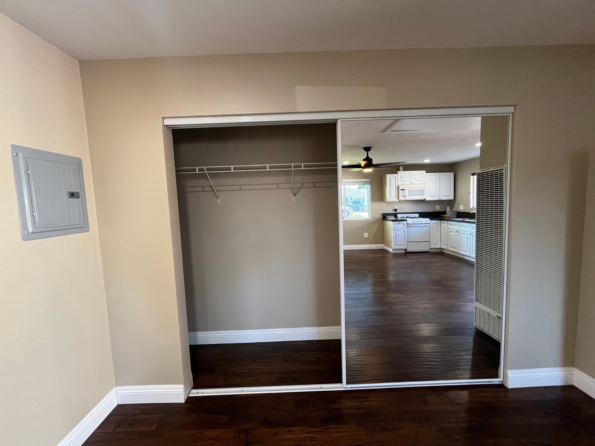 Building Photo - 5773 Venturi Dr