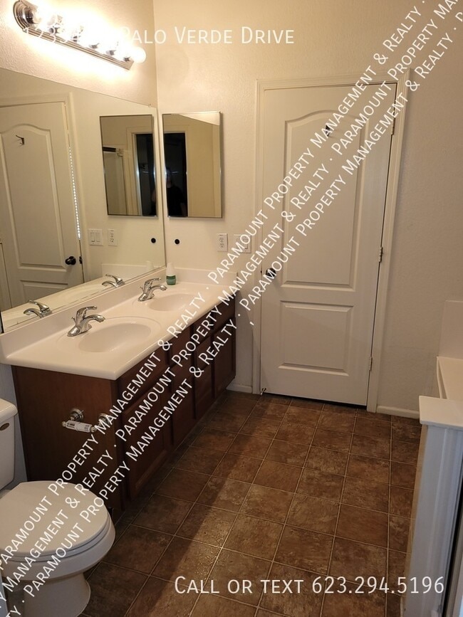 Building Photo - 12354 W Palo Verde Dr