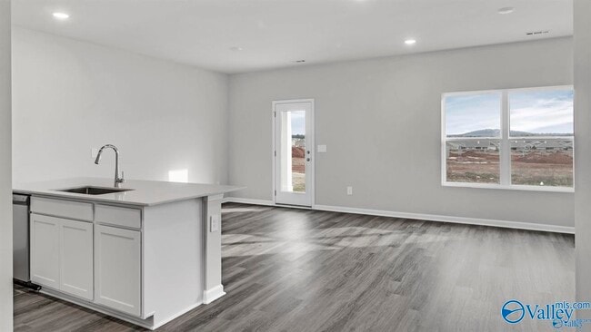 Building Photo - 122 Betty Williams Dr