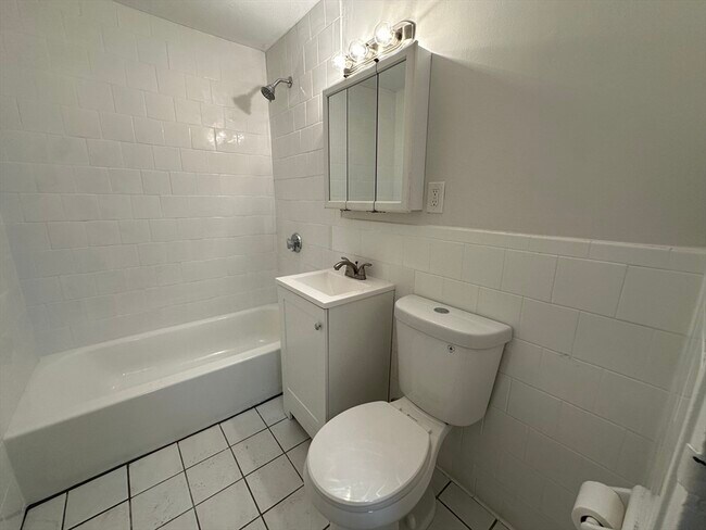 Building Photo - 32 Annese Rd