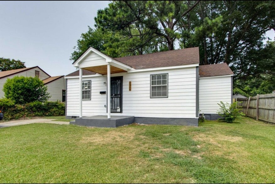 Building Photo - 2904 Barron Ave