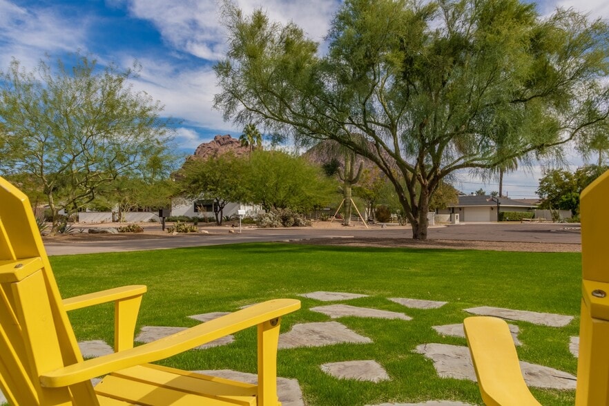 Amazing views of Camelback Moutain - 5214 N 43RD PL