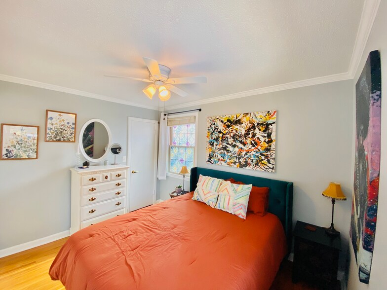 Building Photo - 2507 Sandy Dr