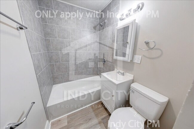 Building Photo - 3220 E 34th St