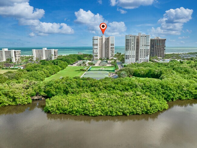 Building Photo - 5051 N Hwy A1A