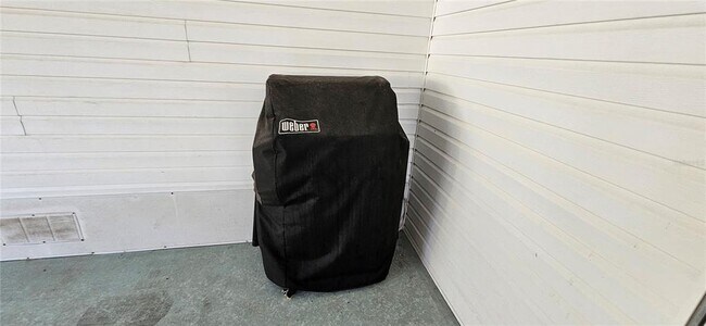 Building Photo - 8410 Wagon Wheel Cir