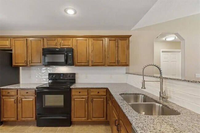 Building Photo - 2705 SW Greensprings Rd