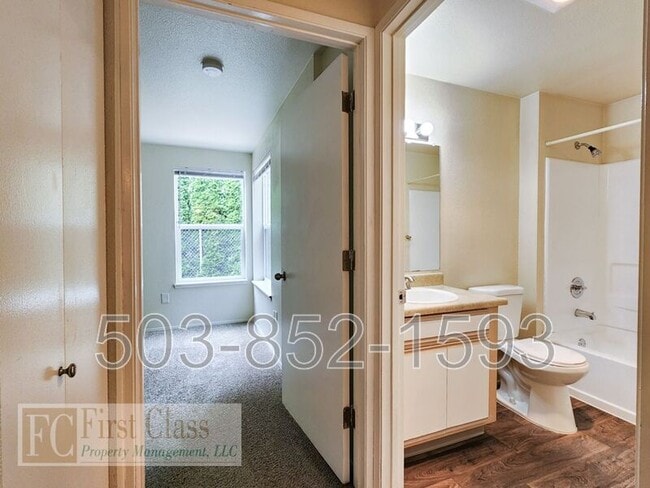 Building Photo - 1235 NW 183rd Ave