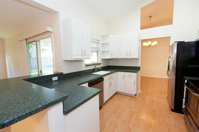 Building Photo - 5207 SW 79 Terrace