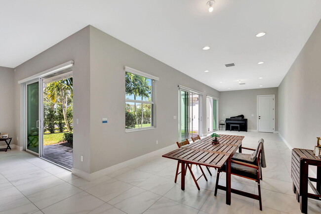 Building Photo - 13325 Machiavelli Way