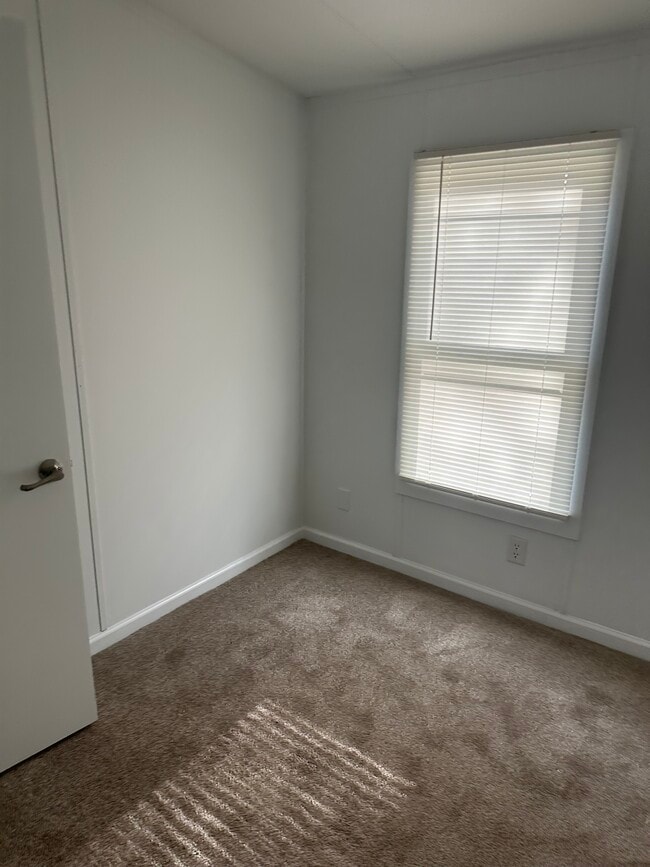 Building Photo - 43665 Pump House Ln