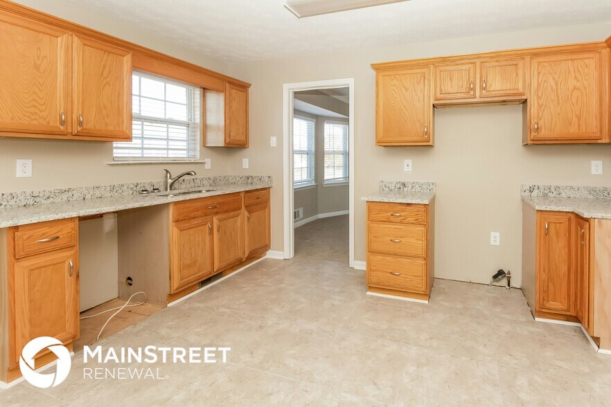 Building Photo - 519 Trinity Tr