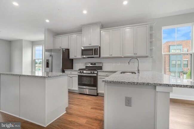 Building Photo - 4770 Towne Square Blvd