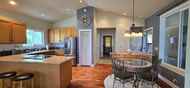 Building Photo - 73-1207 Kuakapu St