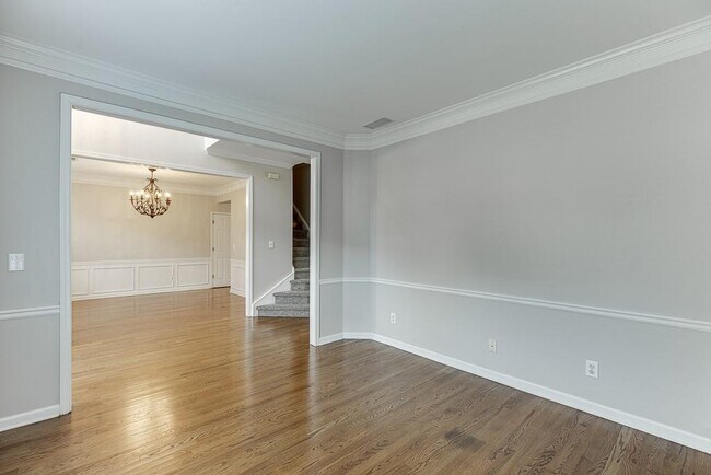 Building Photo - 1795 Lake Heights Cir