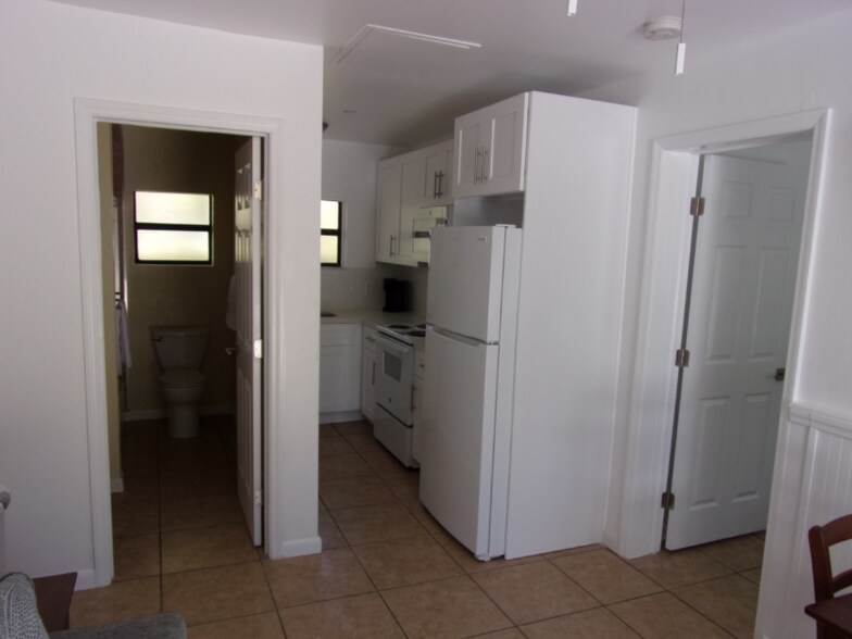 Building Photo - 101 Caloosa St