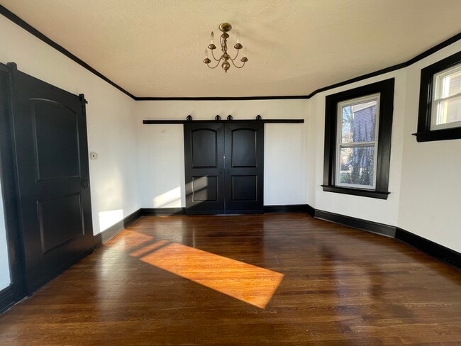 Building Photo - 3421 Trimble Ave