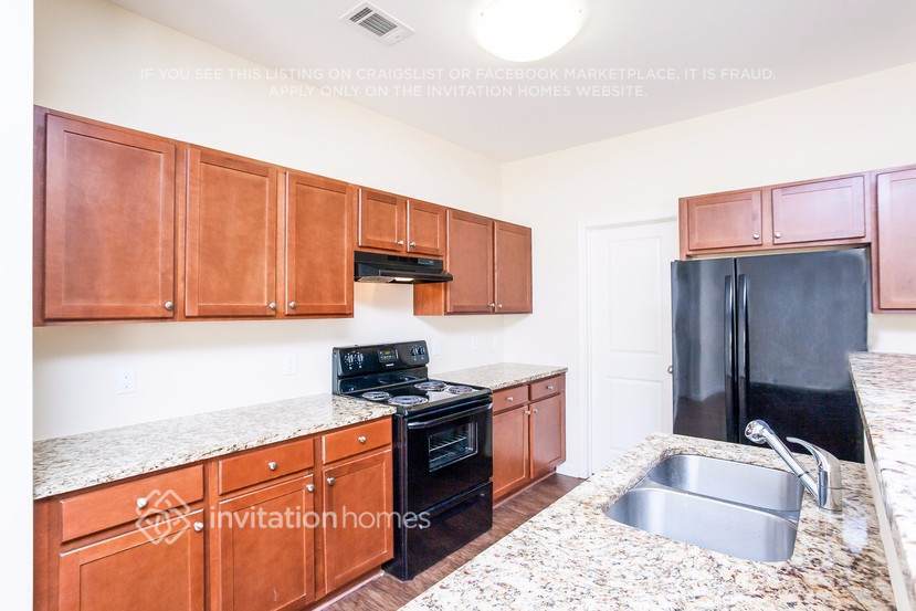 Building Photo - 438 Forrest Hills Dr