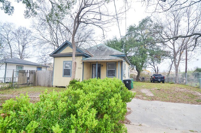 Building Photo - 10340 Tanner Rd