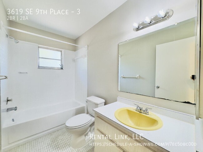 Building Photo - 3619 SE 9th Pl