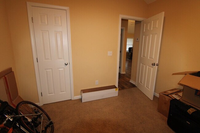 Building Photo - 2160 Waterwheel Dr