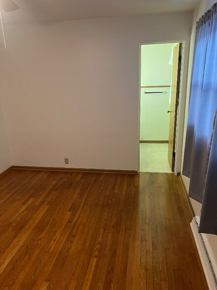 Building Photo - 1723 Parkway Dr