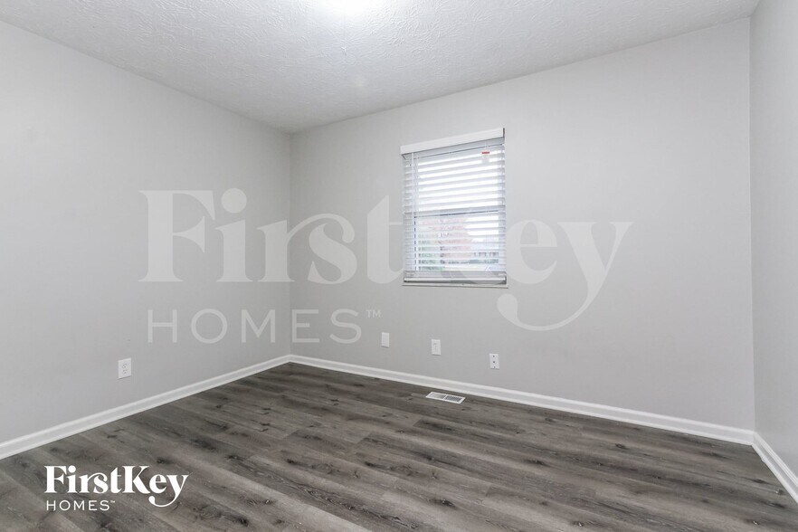 Building Photo - 10431 Lawnhaven Dr