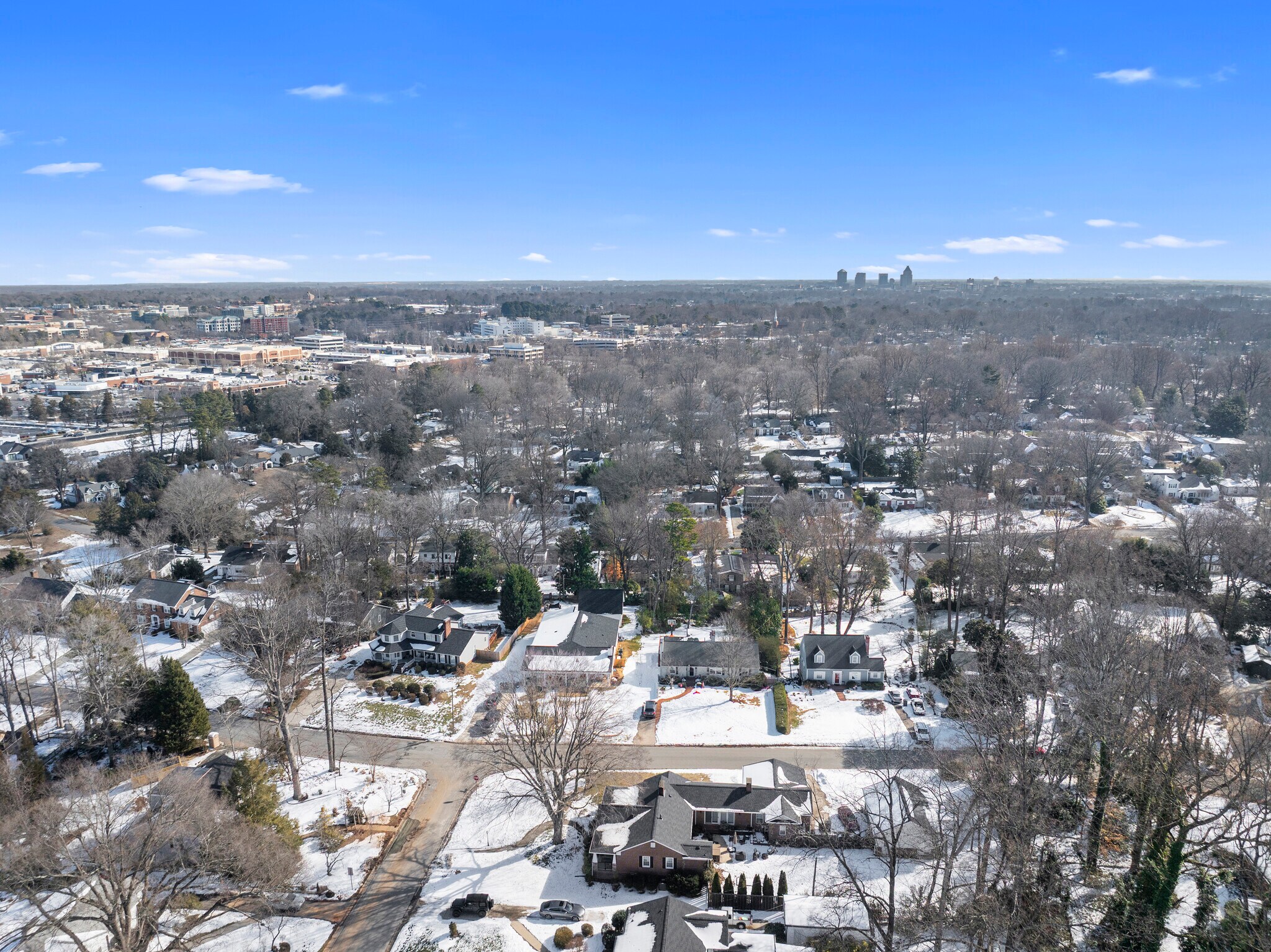 Building Photo - 221 W Avondale Dr