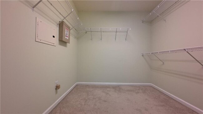 Building Photo - 2398 Meadow Falls Ln