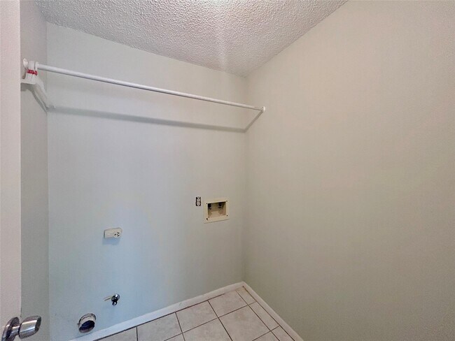 Building Photo - 18519 Sweetjasmine Ln