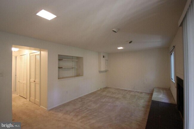 Building Photo - 3007 Spice Ct