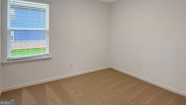 Building Photo - 104 Red Maple Wy