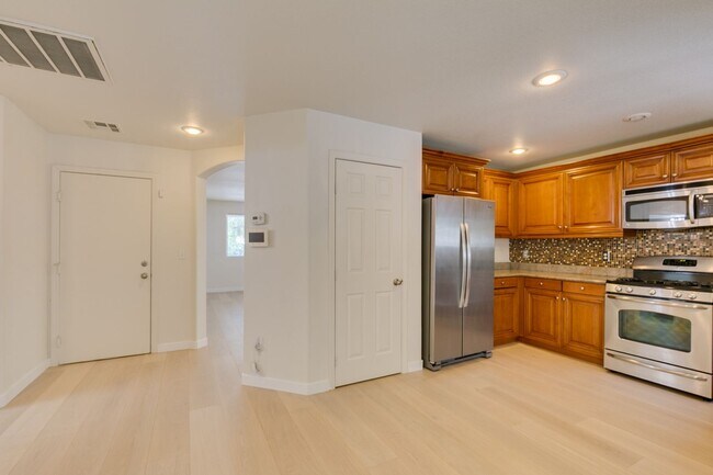 Building Photo - Bright & Inviting 3 Bedroom Home in 89148