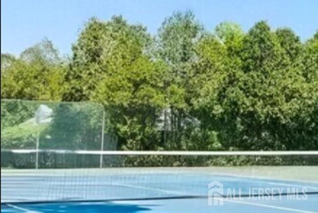 Building Photo - 90 Almond Dr