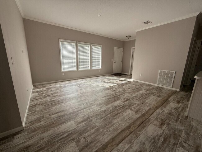 Building Photo - 640 Frank Griffin Ave