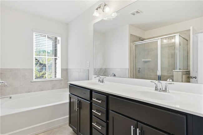 Building Photo - 2730 Kemp Ct