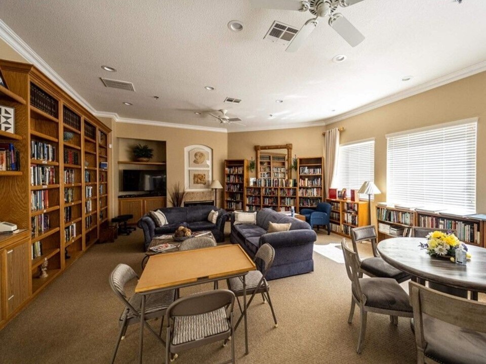 Building Photo - 26805 China Dr