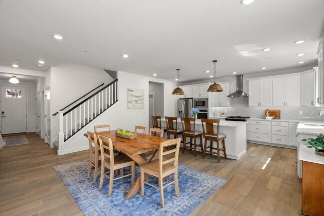 Building Photo - 1428 Baker Hts Lp