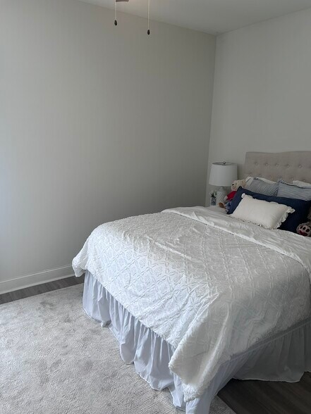 Building Photo - 100 Taylor Cottage Cv