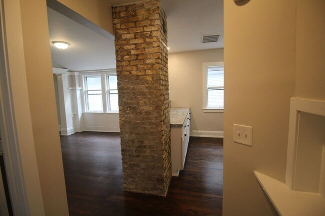 Building Photo - 2161 N 48th St