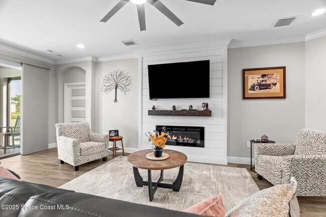 Building Photo - 2718 Addison Dr