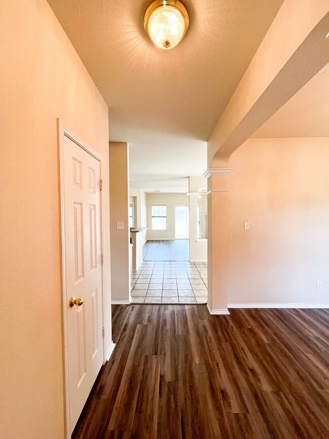 Building Photo - Available Now Beautiful 1 story, 4 bedroom, 2 bath, 2 car garage home with fire place, garage doo...