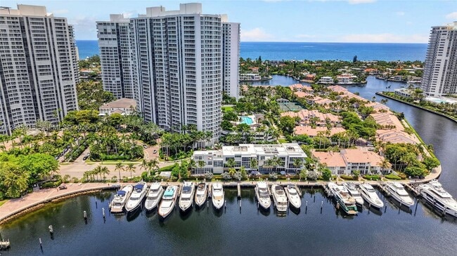 Building Photo - 3750 Yacht Club Dr