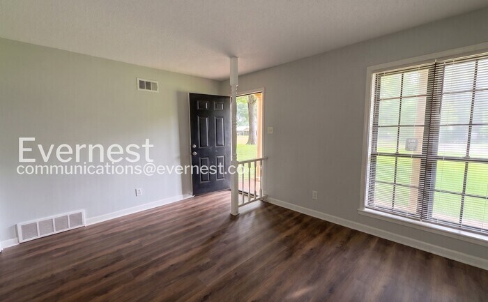 Building Photo - 6787 Pleasant Hill Rd