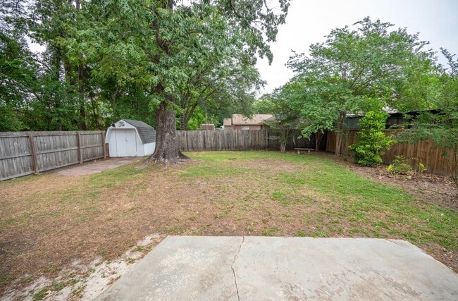 Building Photo - 1782 Dogwood Rd