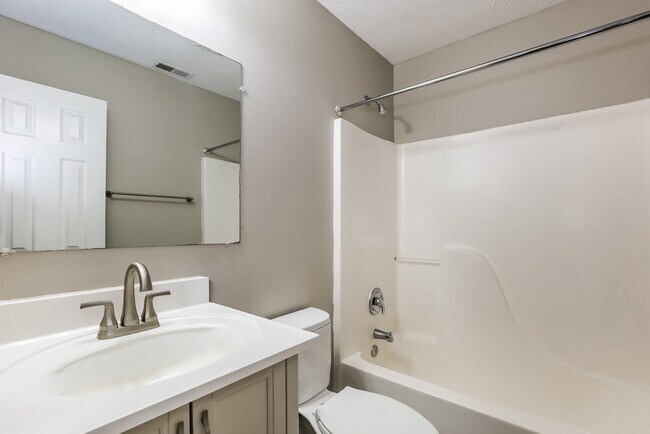 Building Photo - 1205 Turnbury Ln