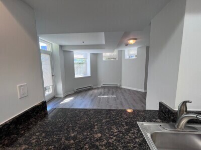 Building Photo - 105 Jersey St
